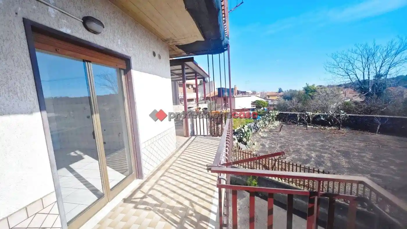 Appartamento in vendita a Pedara