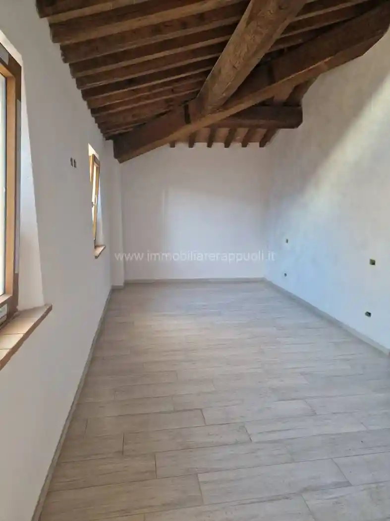 Casa indipendente in vendita a Sinalunga