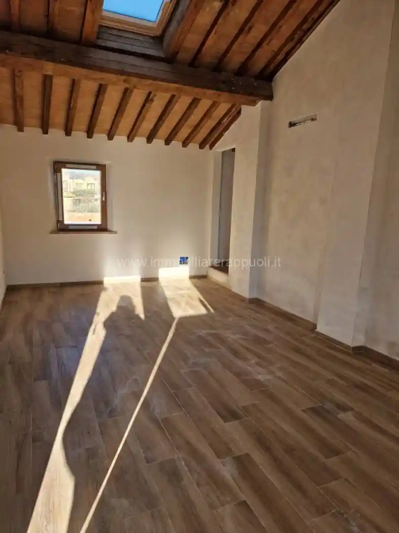 Casa indipendente in vendita a Sinalunga