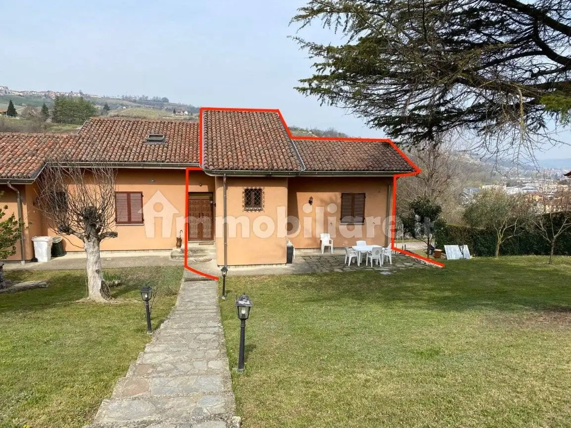 Villa in vendita a Rodello