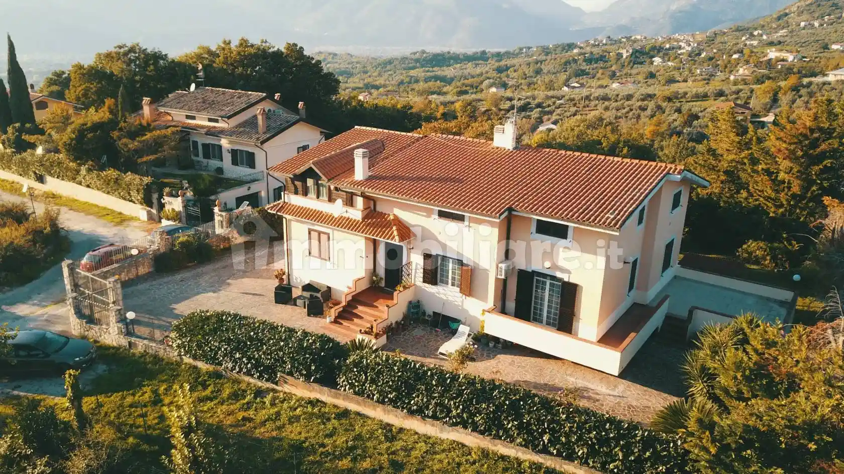 Villa in vendita a Cervaro