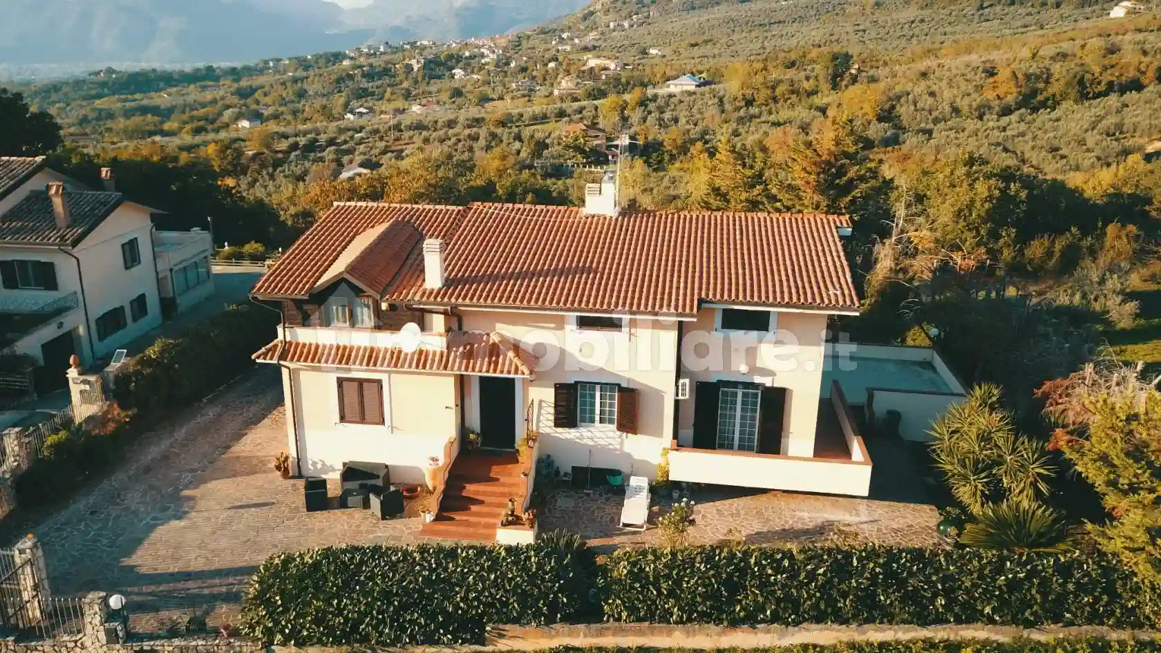 Villa - foto 2