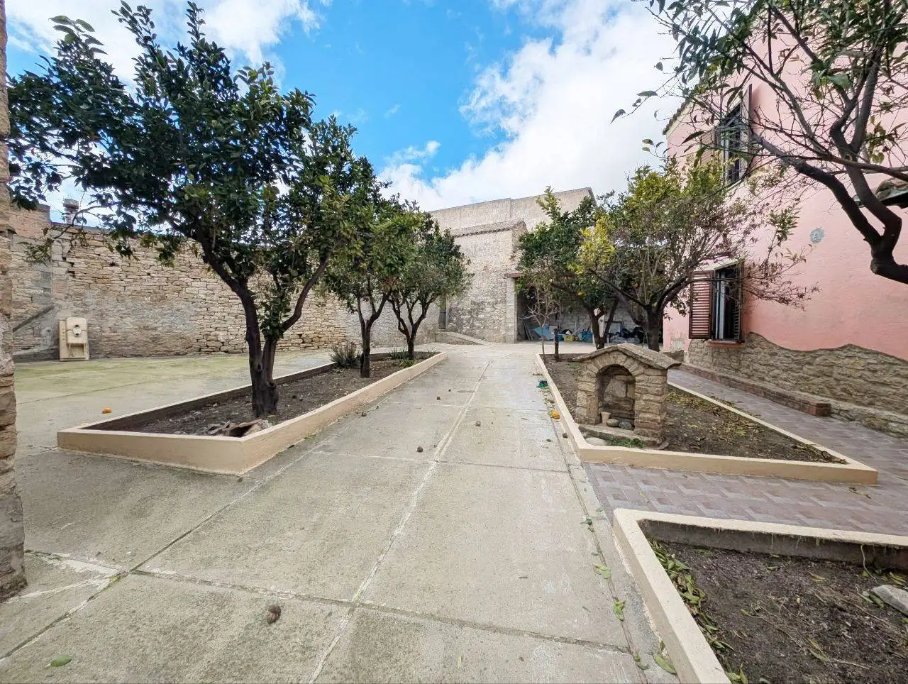 Casa indipendente in vendita a Villanovafranca