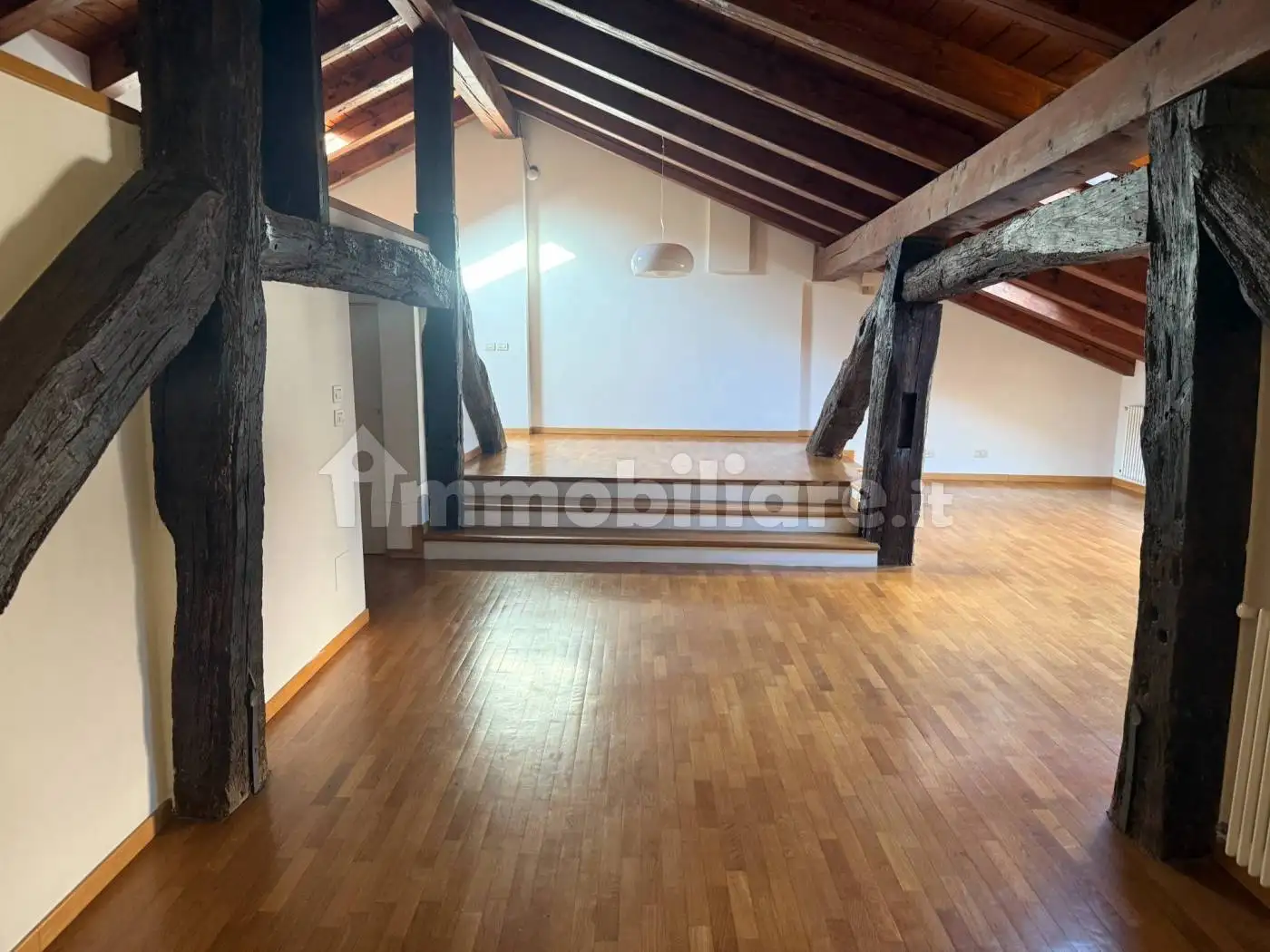 Attico - Mansarda in affitto a Bologna