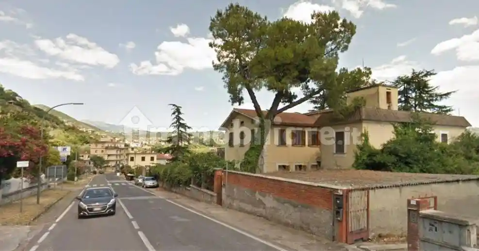 Palazzo - Edificio in vendita a Ferentino