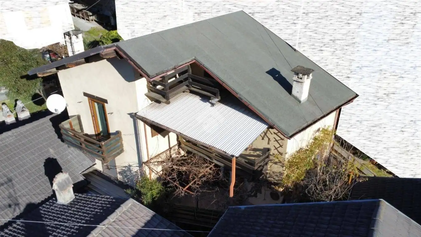 Casa indipendente in vendita a Mompantero