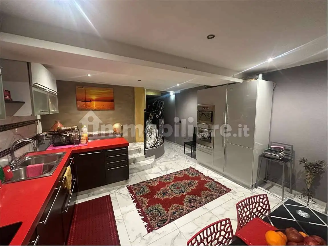 Appartamento in vendita a Piacenza