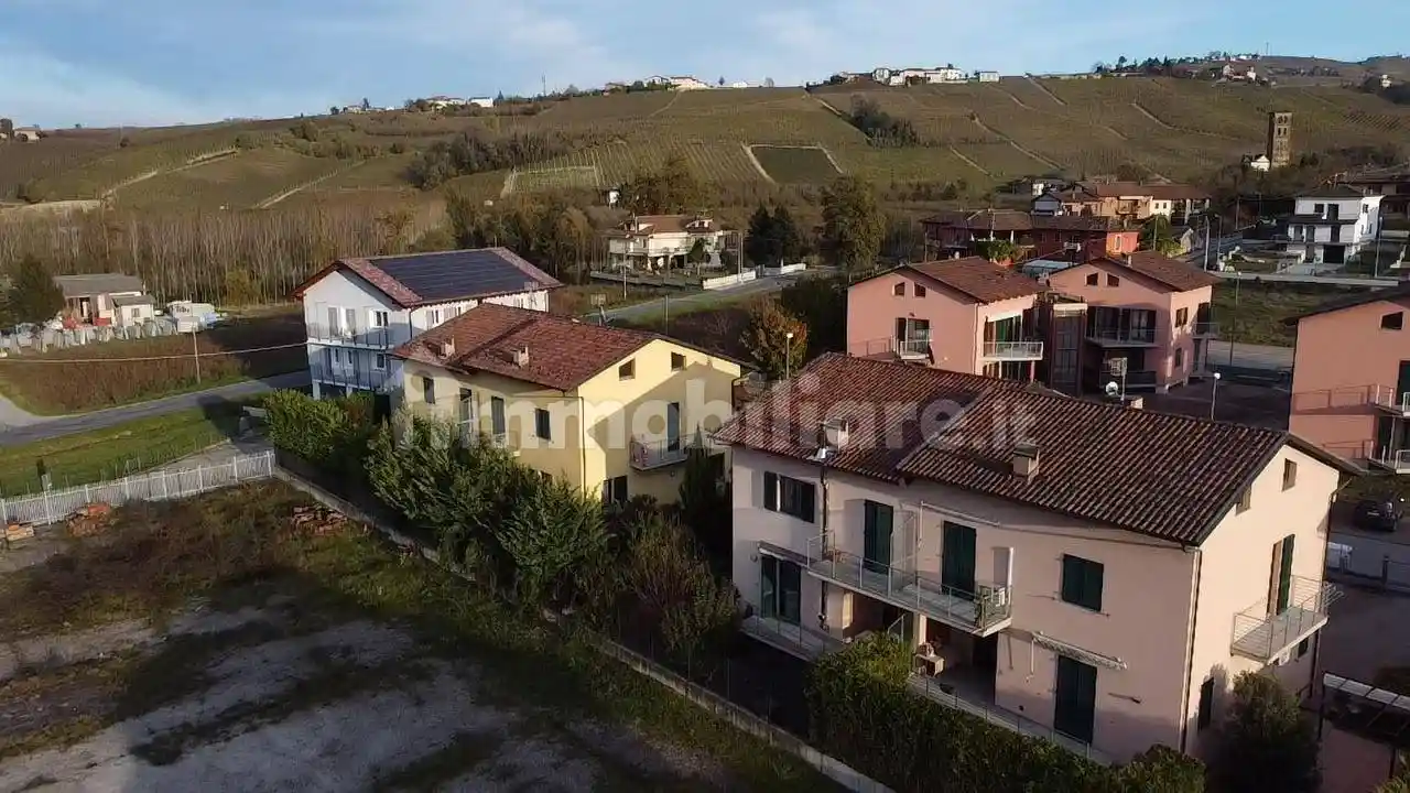 Villa in vendita a Neive