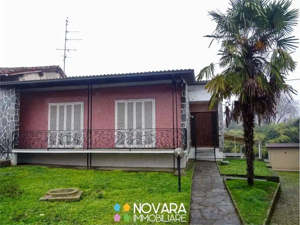Villa in vendita a Palestro