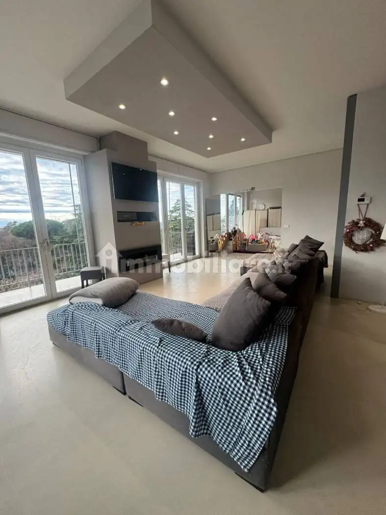 Villa in vendita a Como