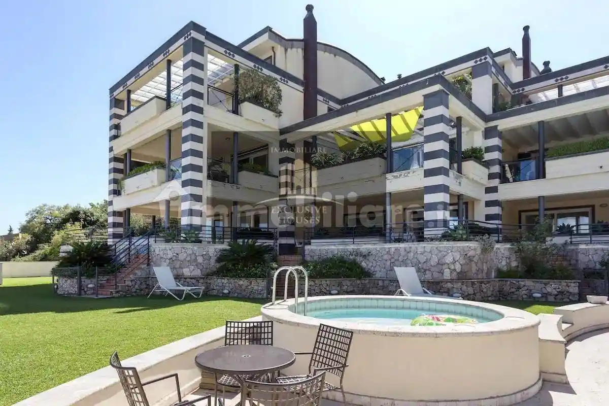 Appartamento in vendita a Taormina