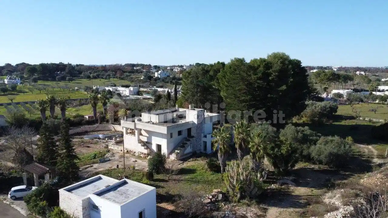 Palazzo - Edificio in vendita a Cisternino