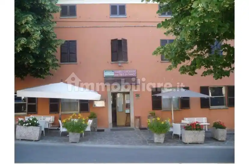 Palazzo - Edificio in vendita a Bardi