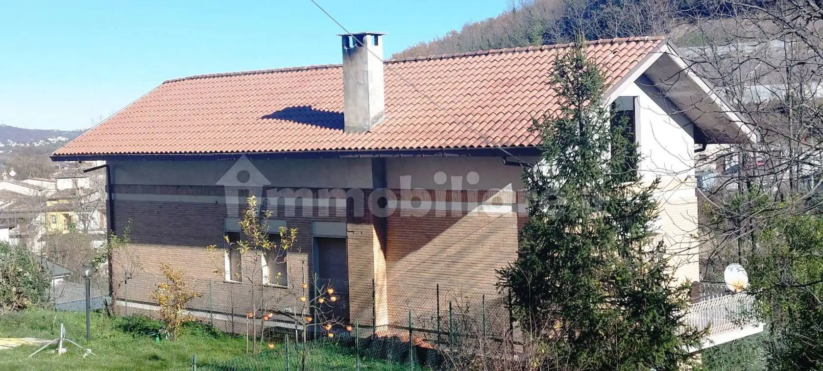Villa in vendita a Isola del Gran Sasso d'Italia