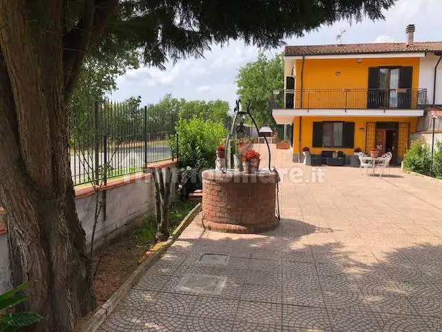 Casa indipendente in vendita a Quattordio