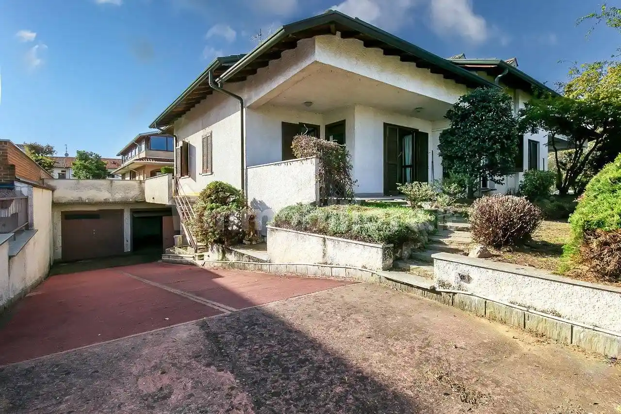 Villa in vendita a Solaro