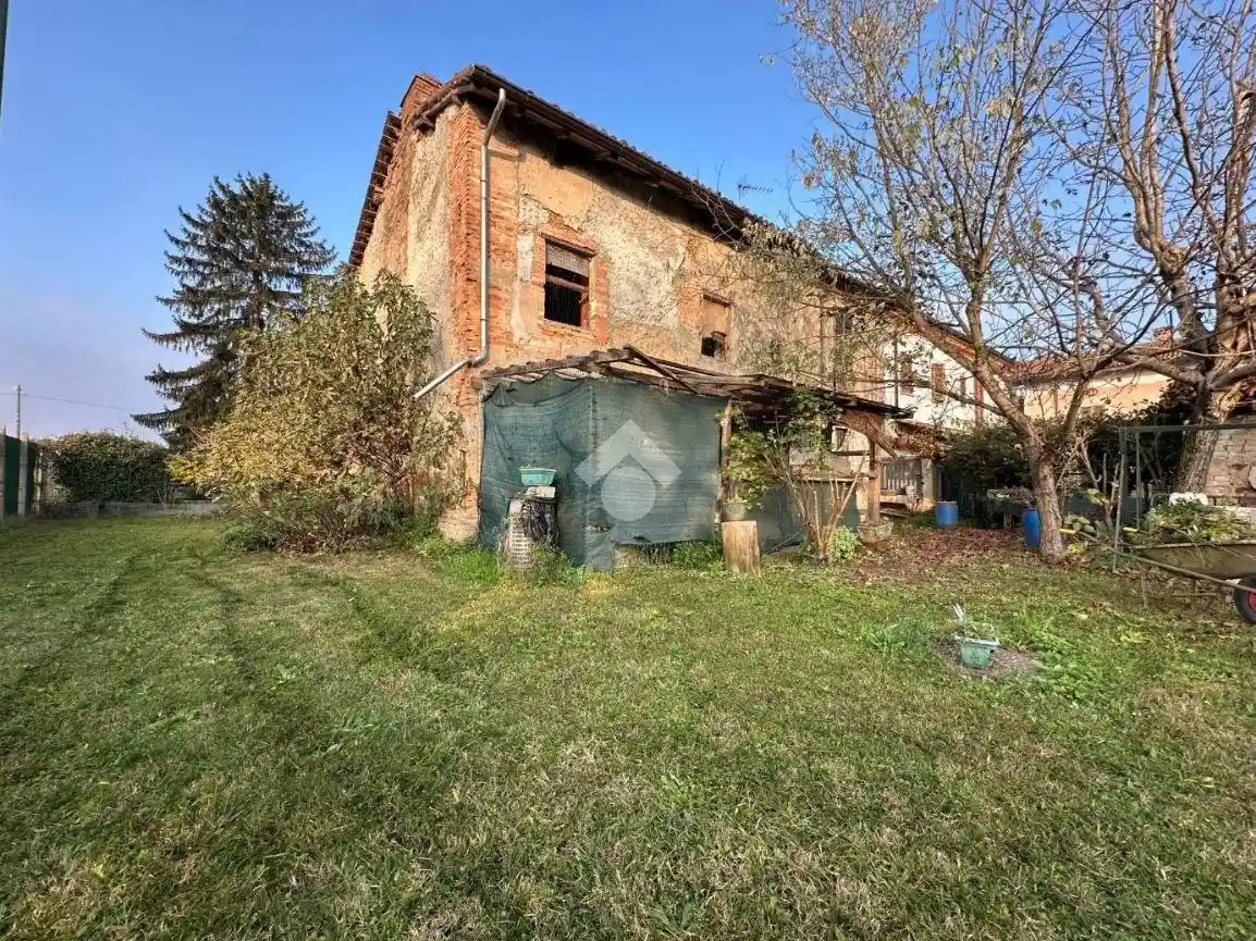 Rustico - Casale in vendita a Tortona