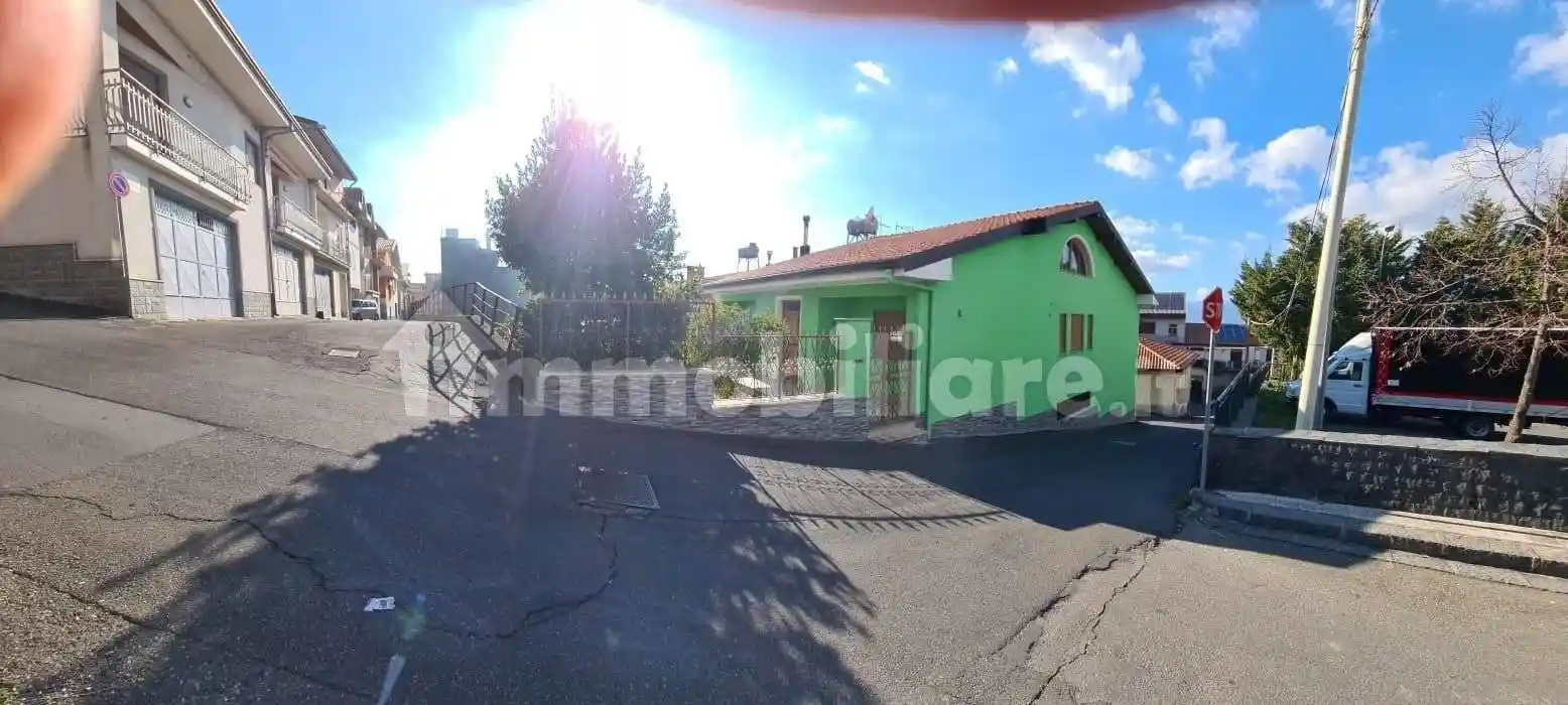 Villa in vendita a Maletto