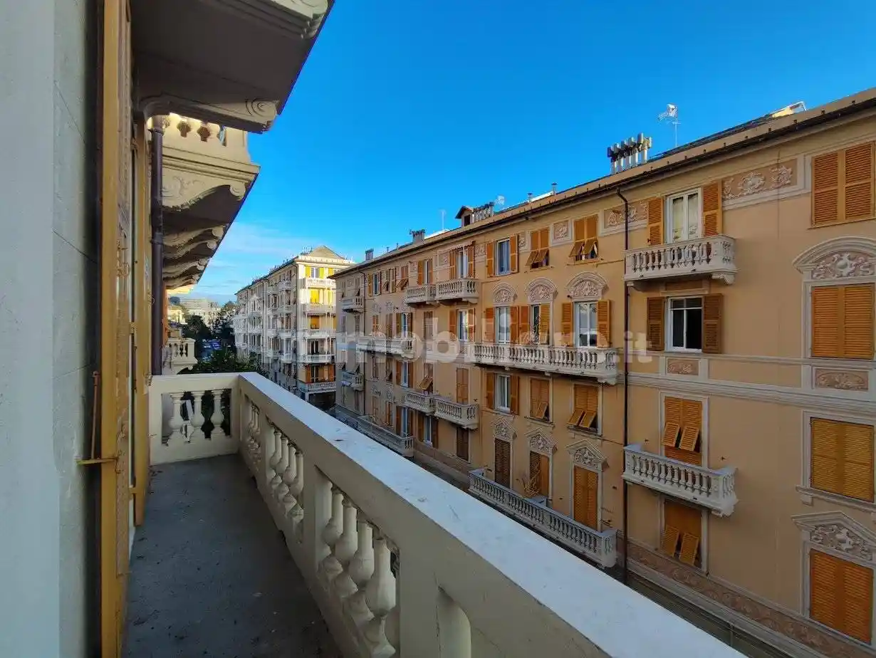 Appartamento in vendita a Genova