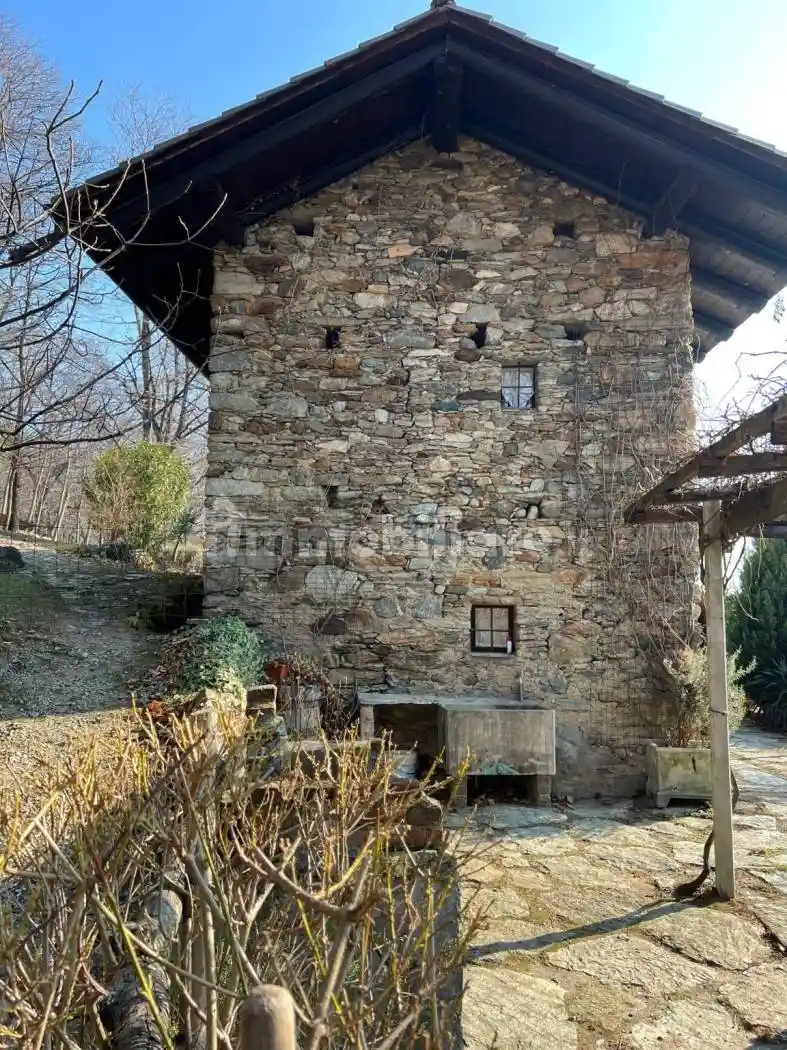 Rustico - Casale in vendita a Borgofranco d'Ivrea