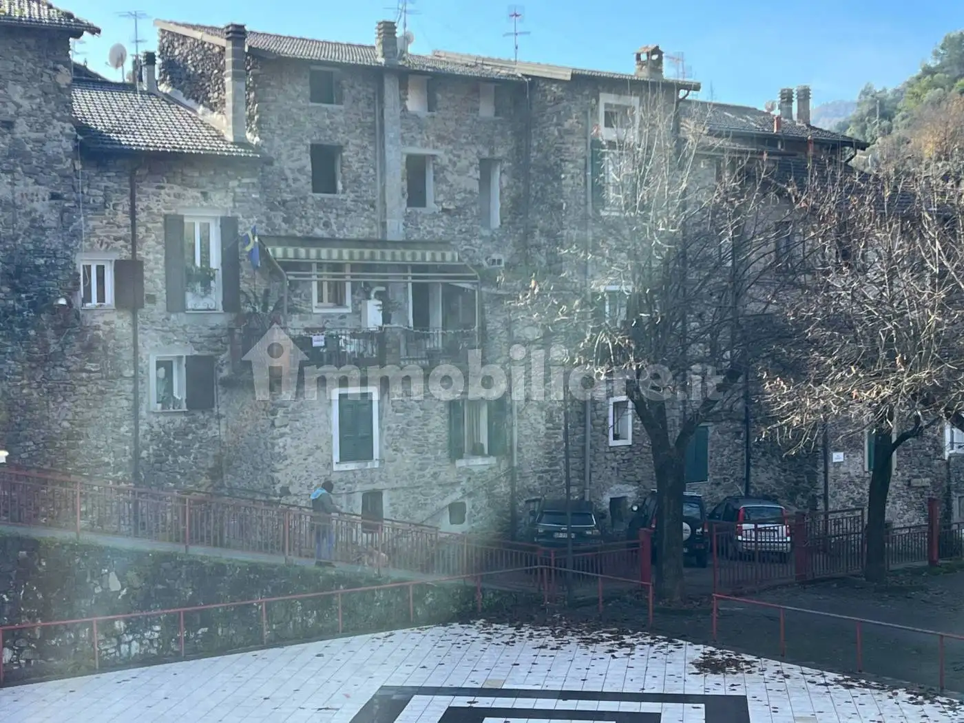 Appartamento in vendita a Isolabona