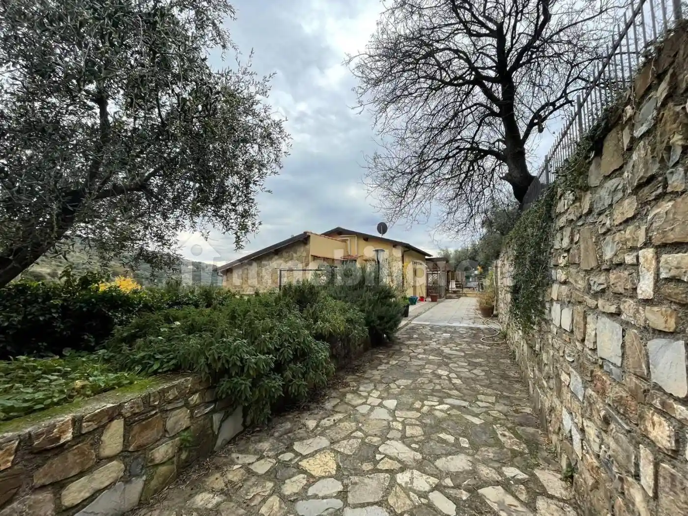 Villa in vendita a Castellaro