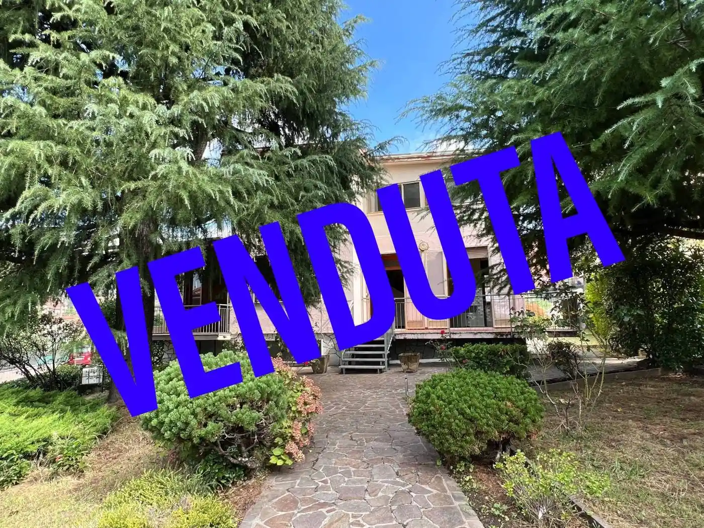 Villa in vendita a Villa d'Adda