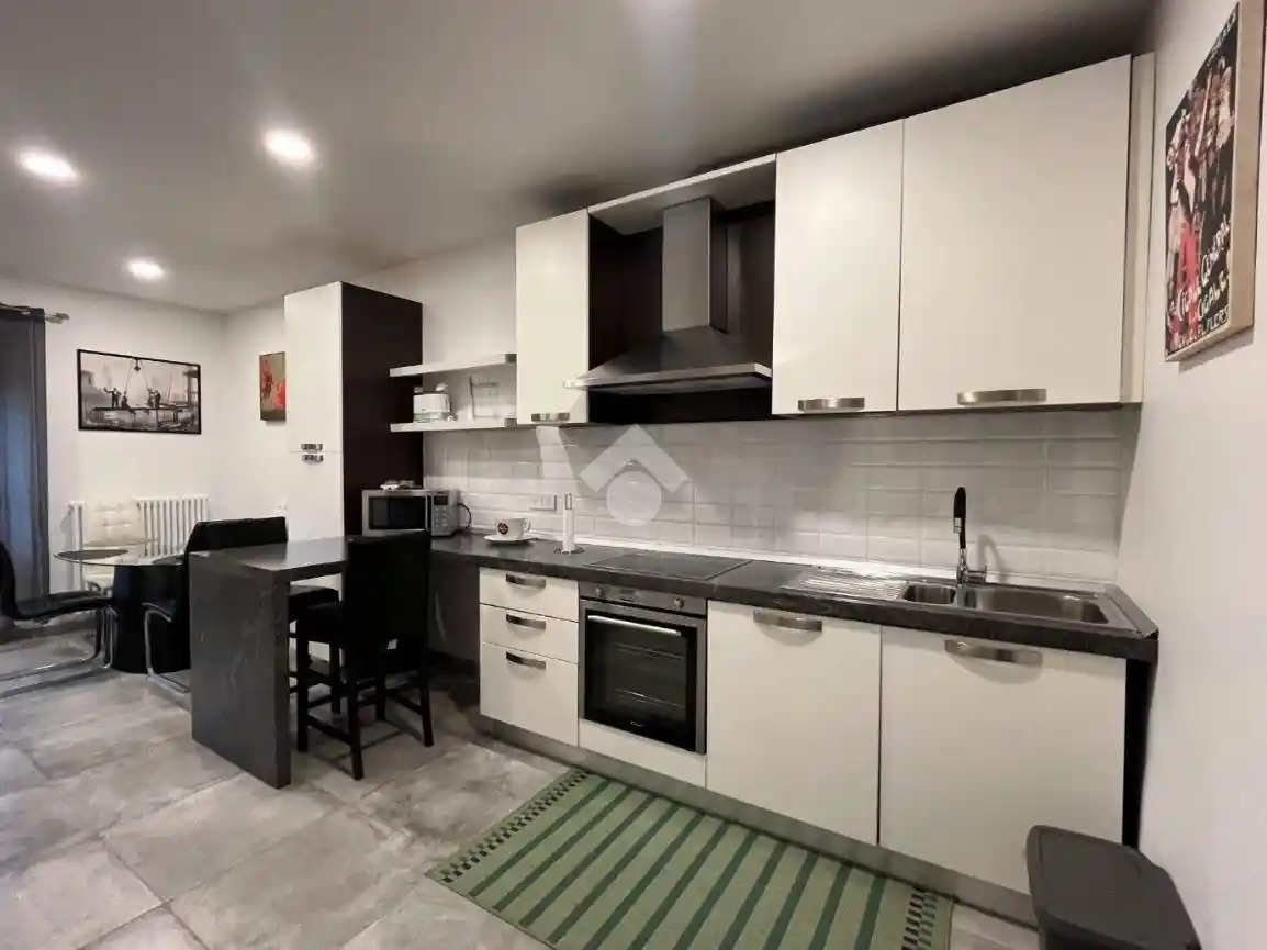 Bilocale via dei Partigiani 82, San Giovanni, Lecco - foto 2