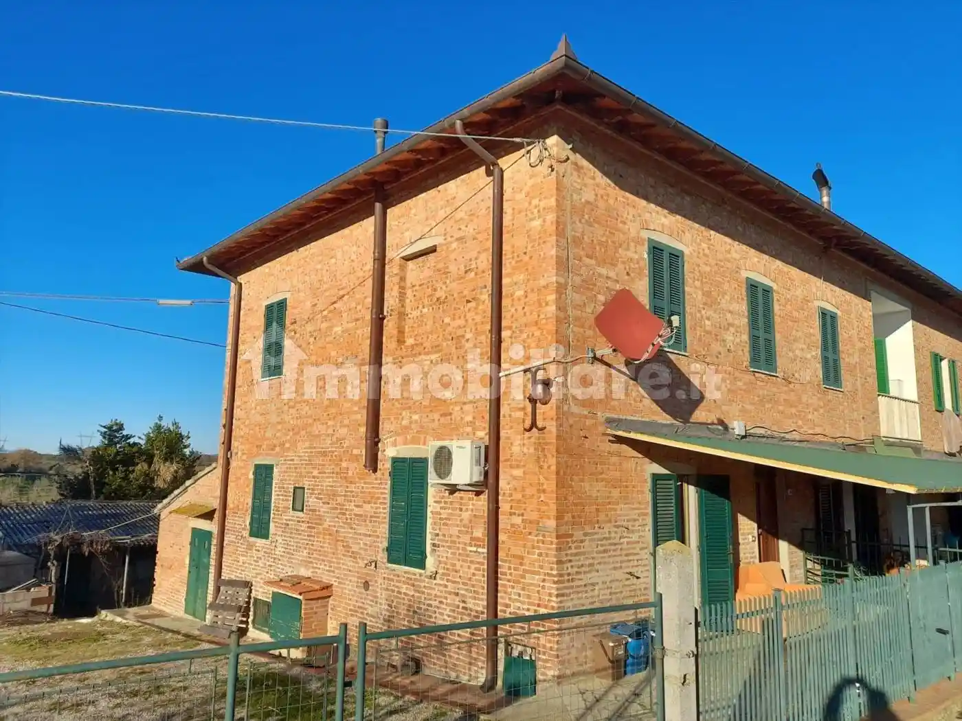 Villa plurifamiliare via della Vittoria, 21, Petrignano, Castiglione del Lago - foto 2