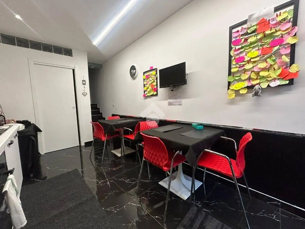 Appartamento in vendita a Napoli