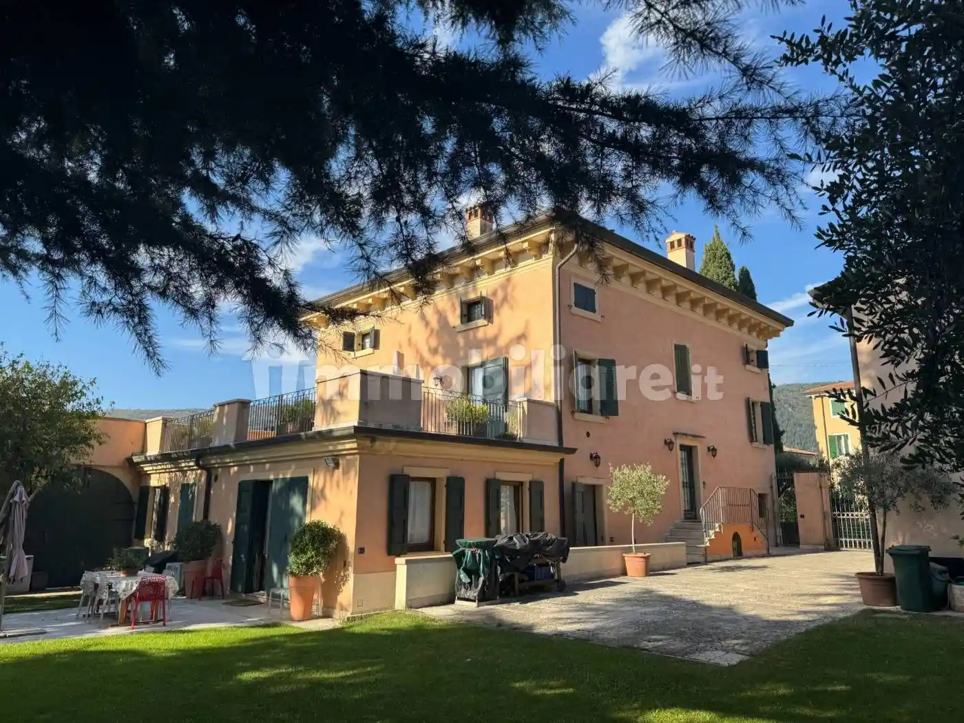 Palazzo - Edificio in vendita a Fumane