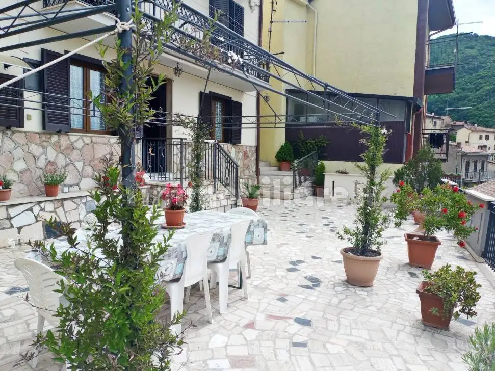 Appartamento in vendita a Poggio Bustone