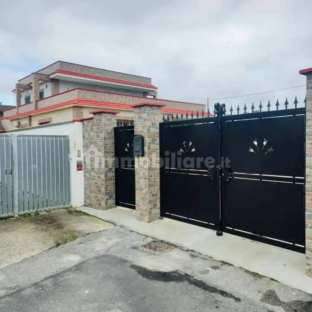 Villa in affitto a Ardea
