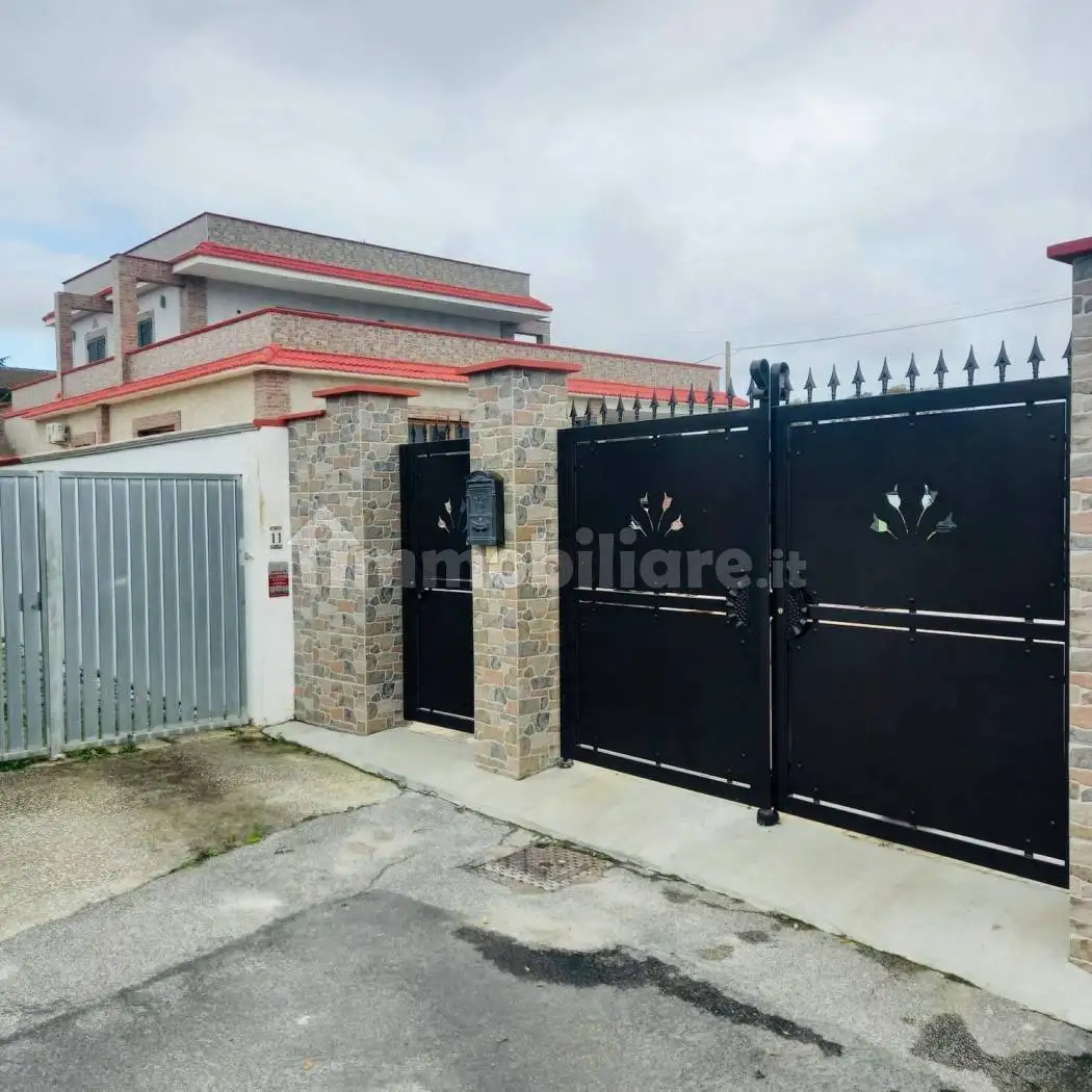 Villa in affitto a Ardea