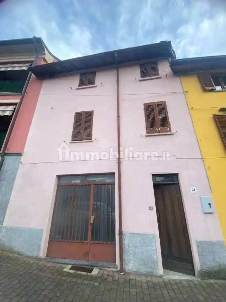 Casa indipendente in vendita a Varzi
