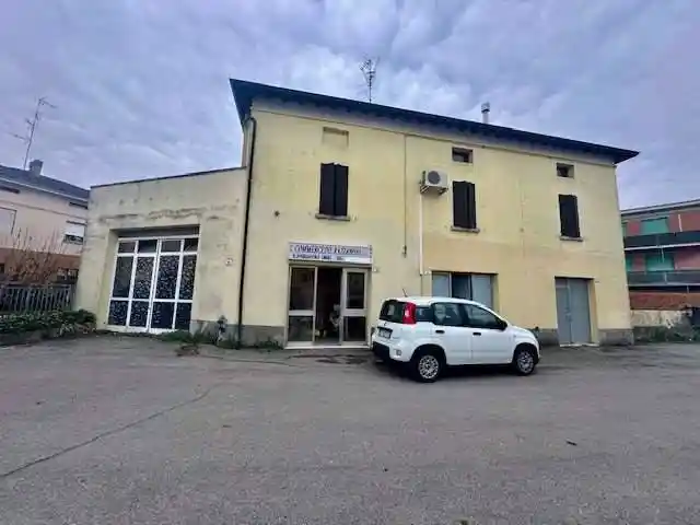 Palazzo - Edificio in vendita a Medolla