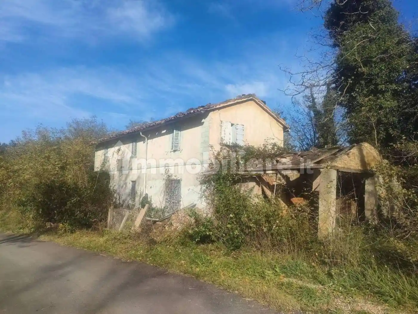 Rustico - Casale in vendita a Urbino