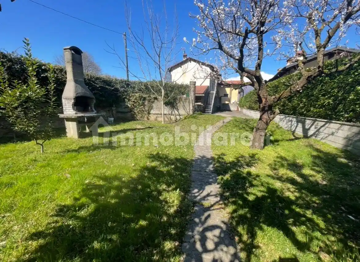Casa indipendente in vendita a Colico