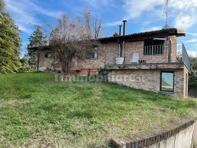 Villa in vendita a Ziano Piacentino