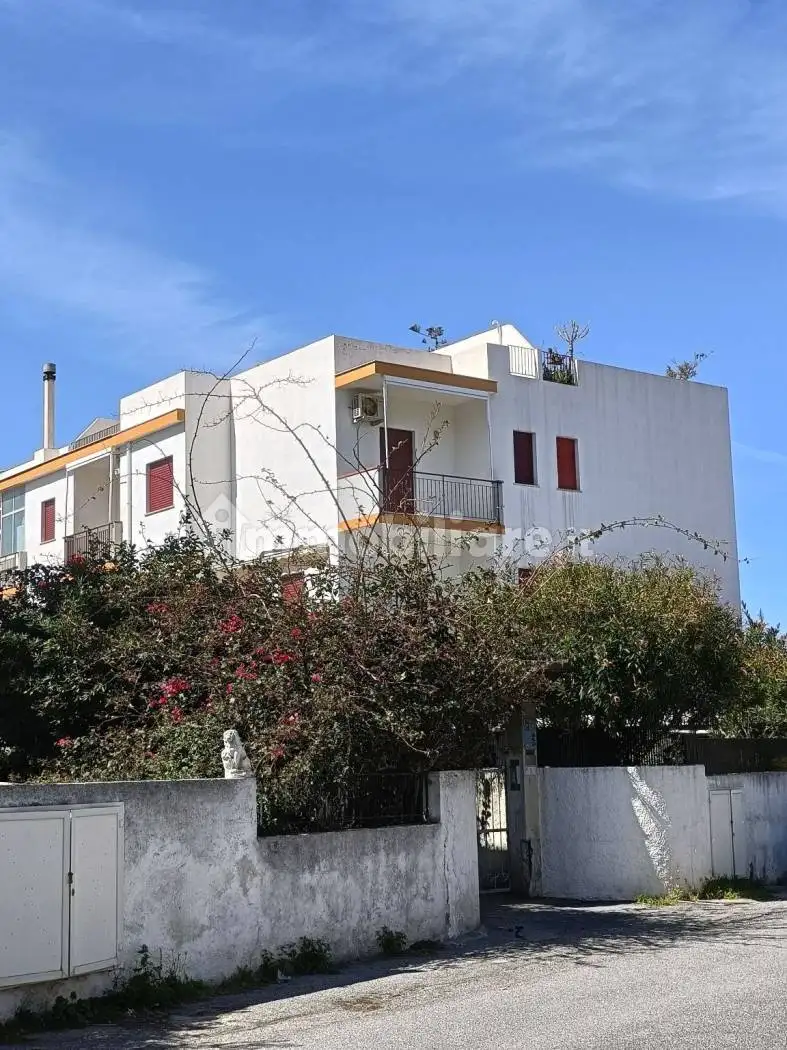 Appartamento in affitto a Rometta