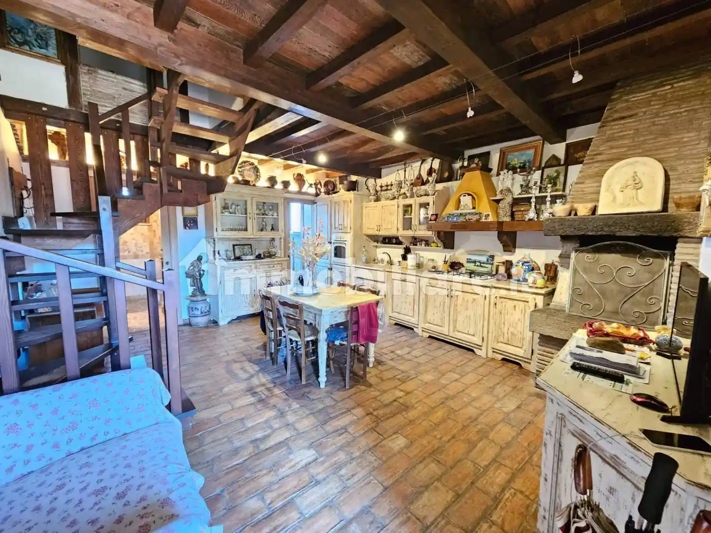 Rustico - Casale in vendita a Vetralla