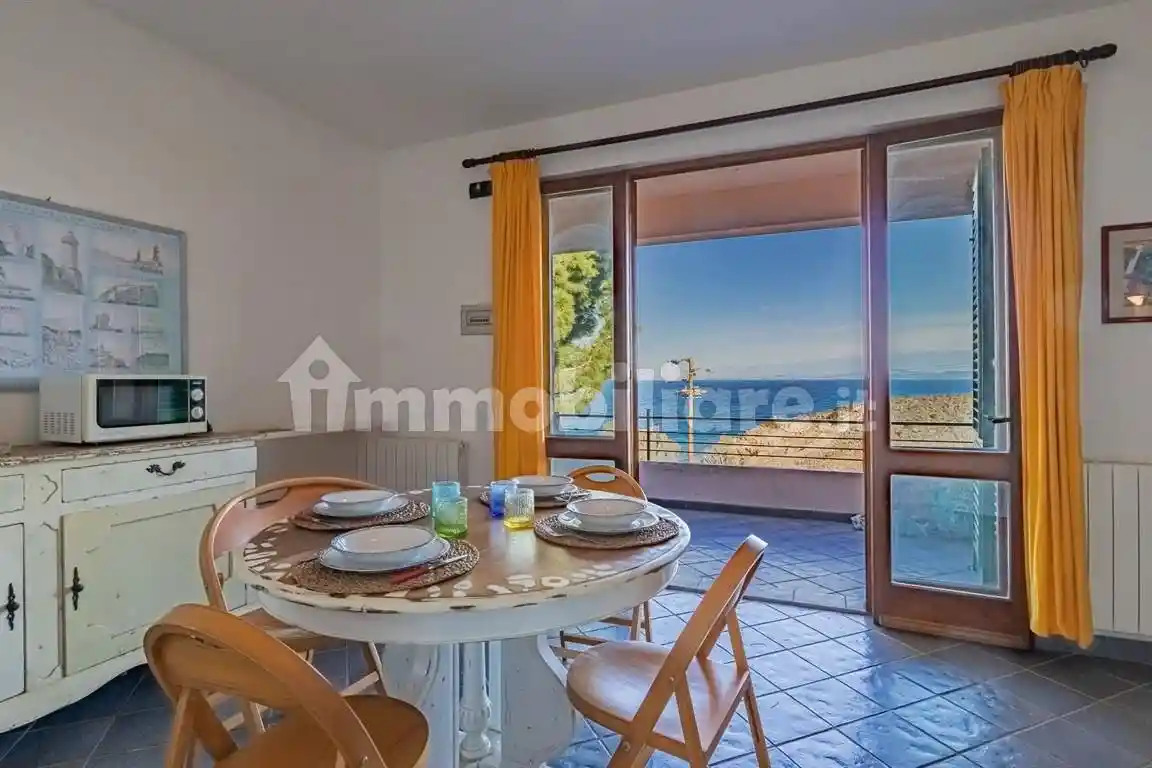Casa indipendente in vendita a Portoferraio