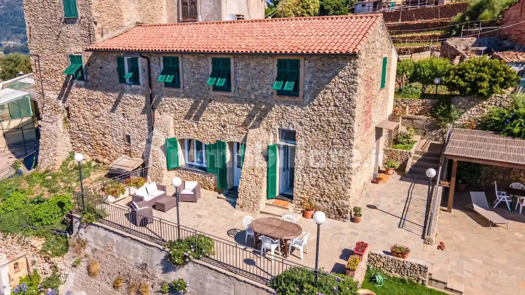 Casa indipendente in vendita a Ventimiglia