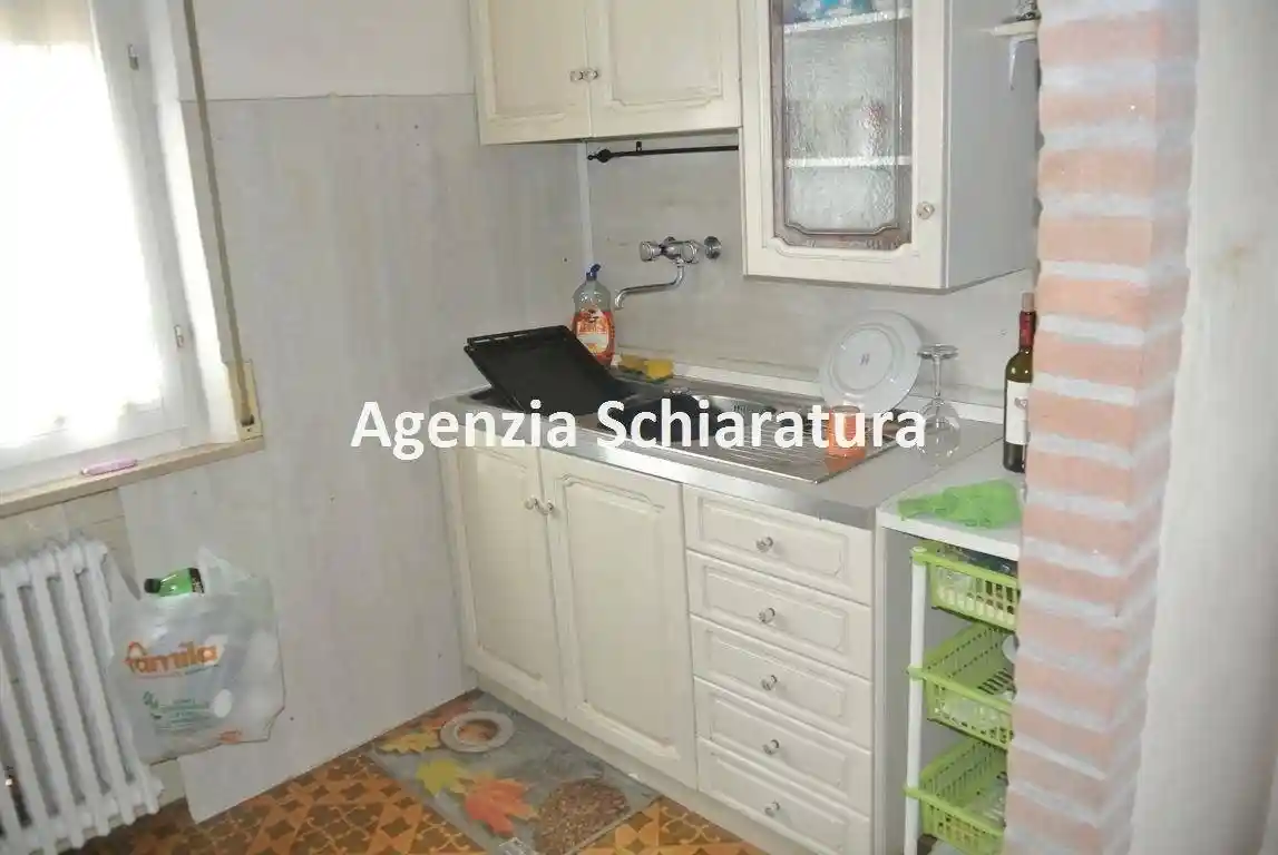 Palazzo - Edificio in vendita a Vallefoglia