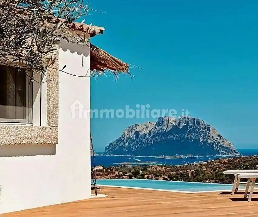 Villa in vendita a Loiri Porto San Paolo