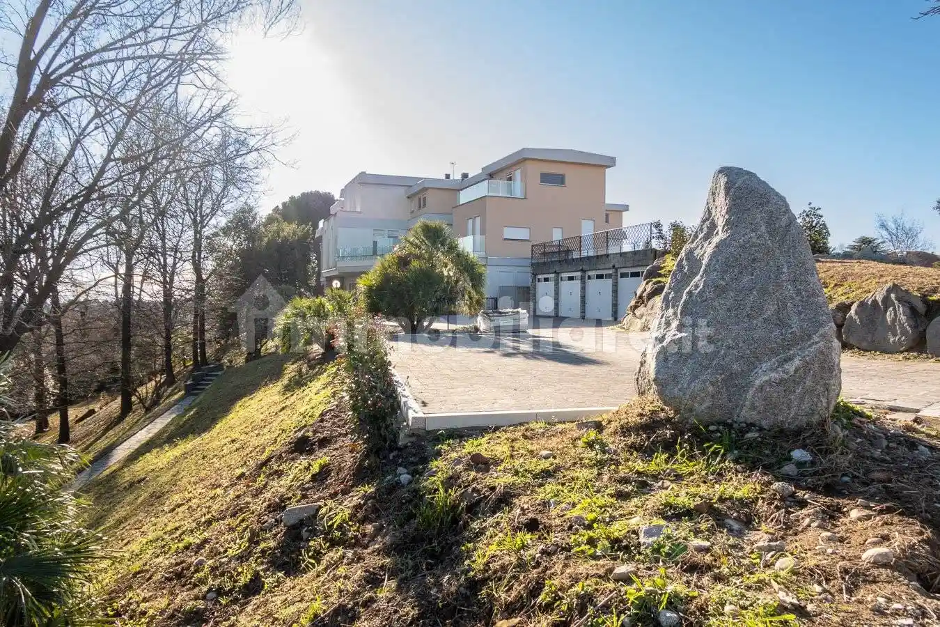 Villa in vendita a Montevecchia