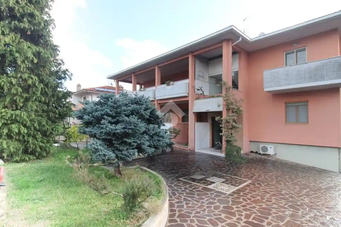 Villa bifamiliare via Val Vomano, Roseto degli Abruzzi - foto 2