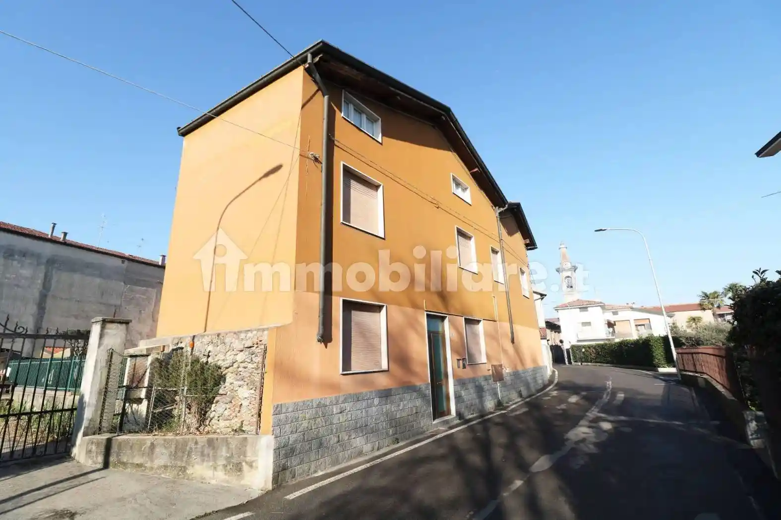 Casa indipendente in vendita a Bonate Sotto