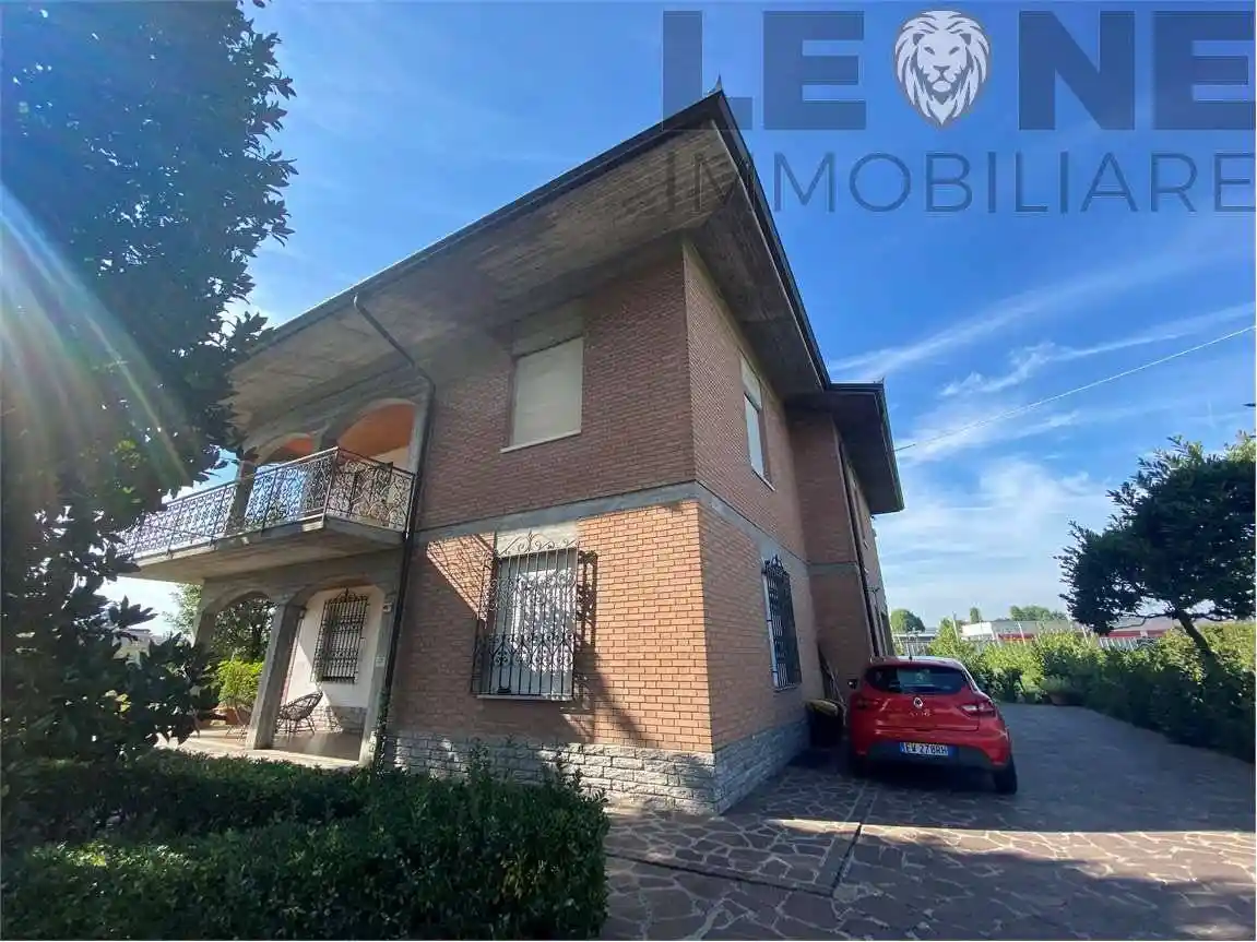 Villa in vendita a Vignola