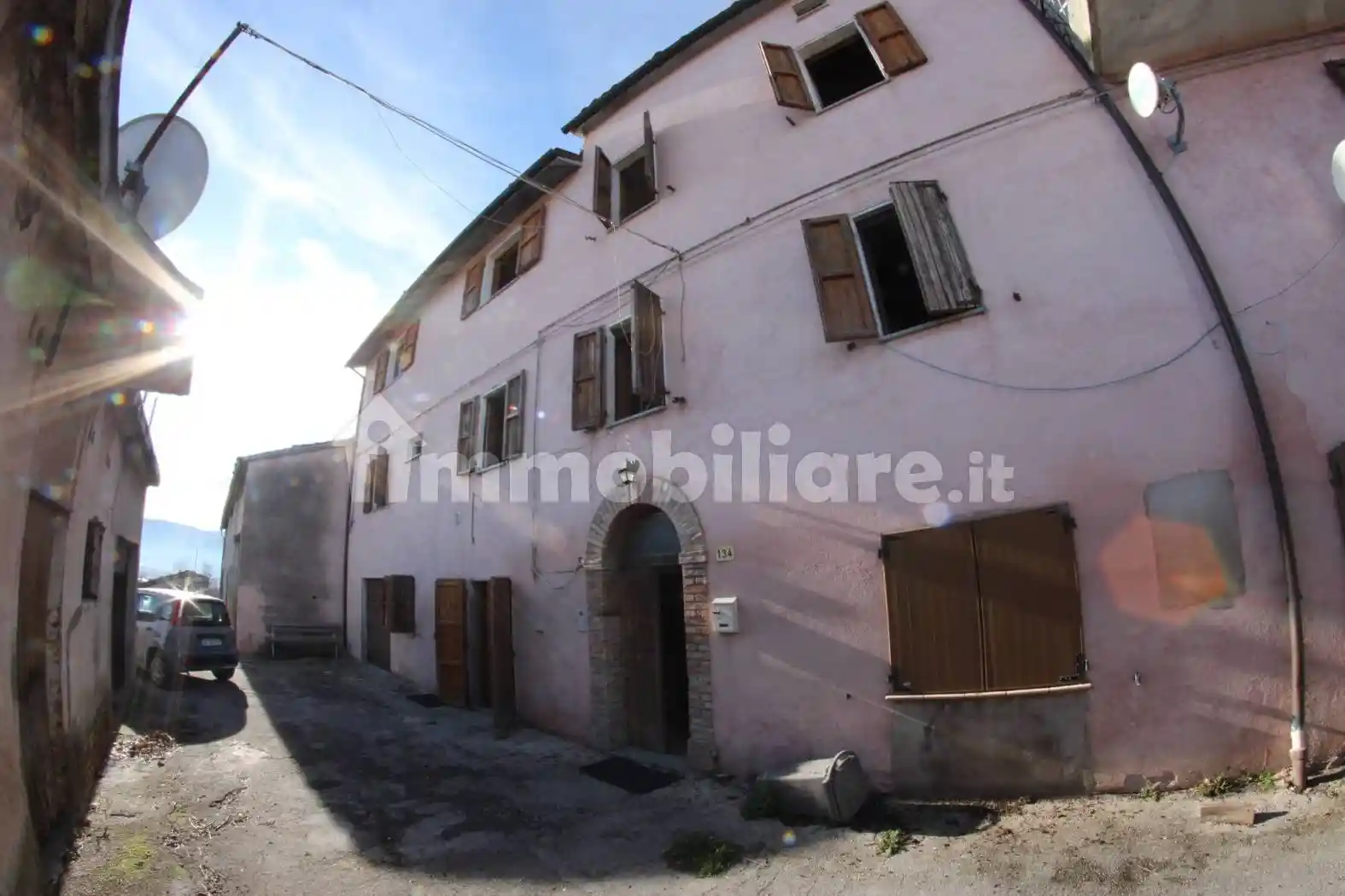 Casa indipendente in vendita a Fabriano